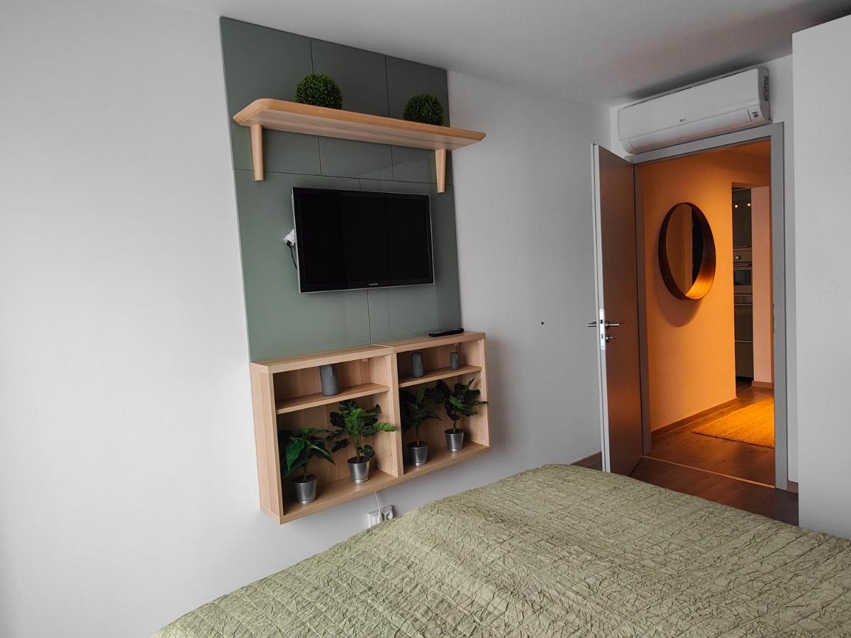 Beachfront Paradise Ezuest Panorama Lakeview Apartment With Panoramic Terrace Siofok Bagian luar foto